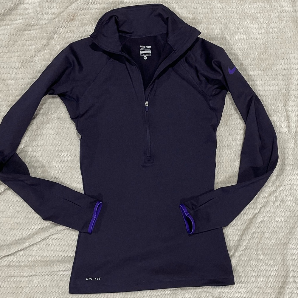 Nike Pro Dri Fit winter top, XS, with thumb-holes! Like new condition